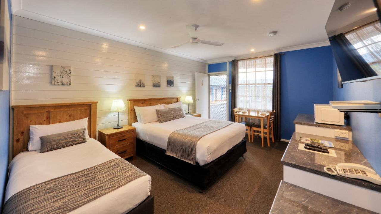 יאנג Colonial Motel & Apartments מראה חיצוני תמונה