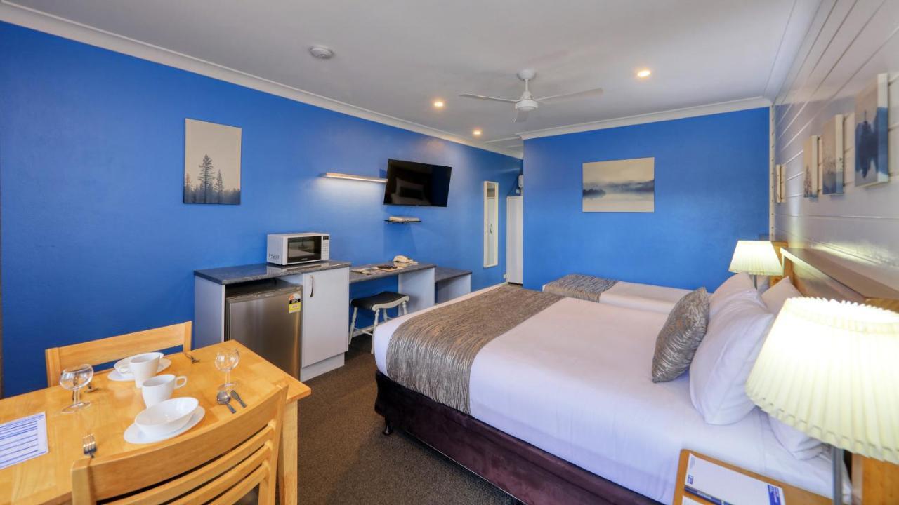 יאנג Colonial Motel & Apartments מראה חיצוני תמונה