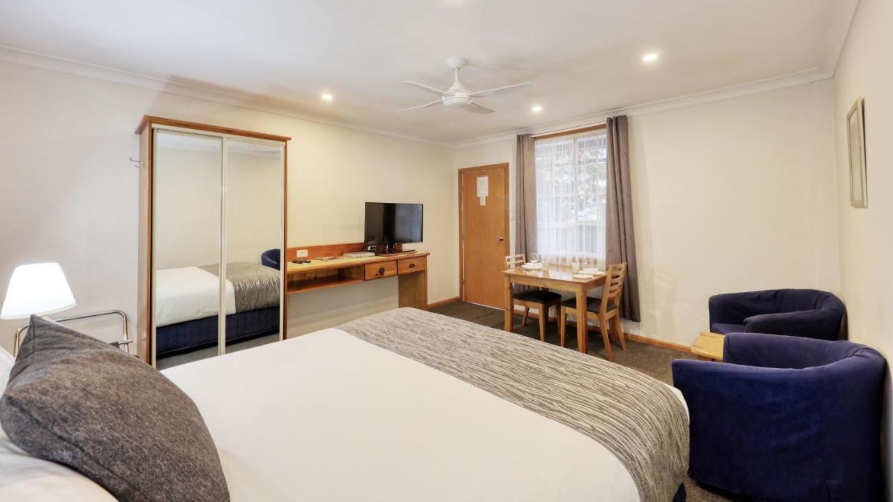 יאנג Colonial Motel & Apartments מראה חיצוני תמונה